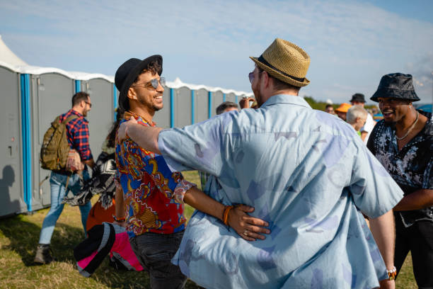 Best Porta potty rental near me  in Hoisington, KS