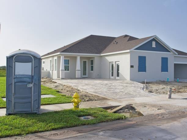 Best Luxury portable toilet rental  in Hoisington, KS